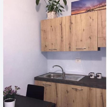 Mono Dd Checkin A Richiesta Apartman Parma Kültér fotó