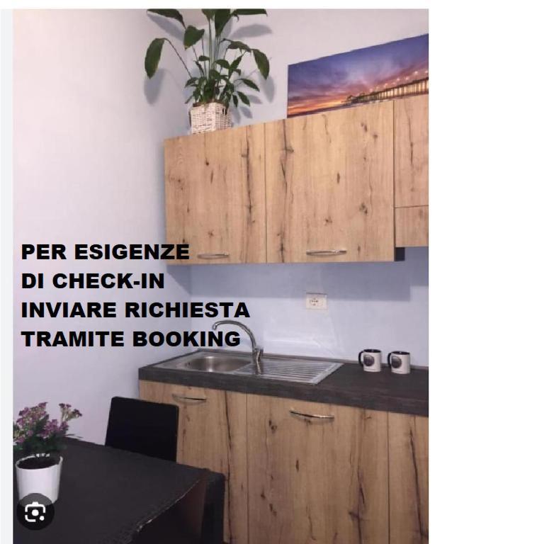 Mono Dd Checkin A Richiesta Apartman Parma Kültér fotó